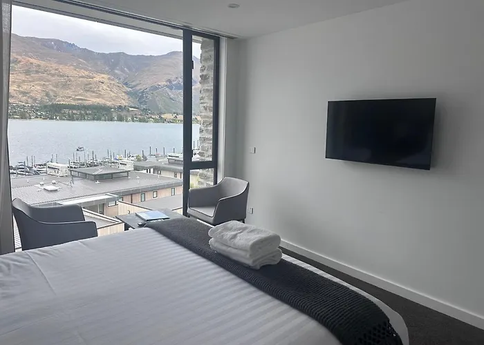 公寓 Lakeside Penthouse *